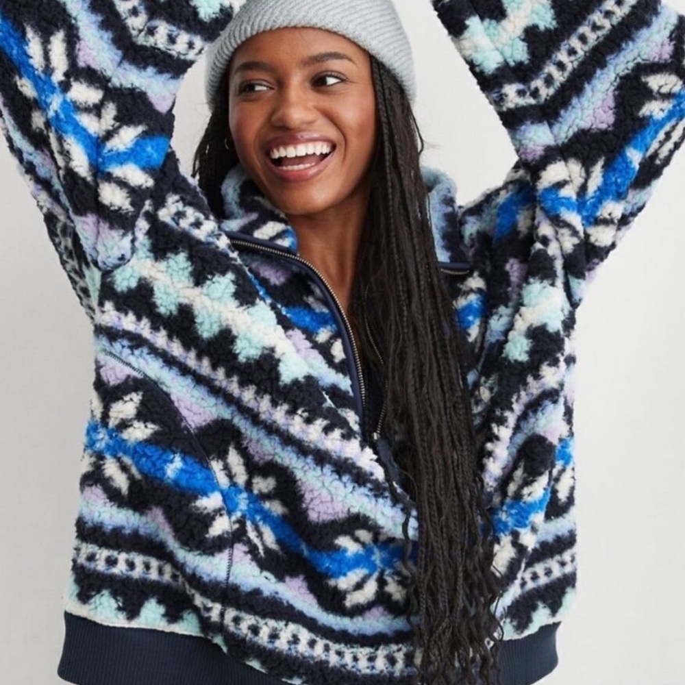 Aerie Snowflake Quarter Zip Cozy Fleece Pullover Sweater